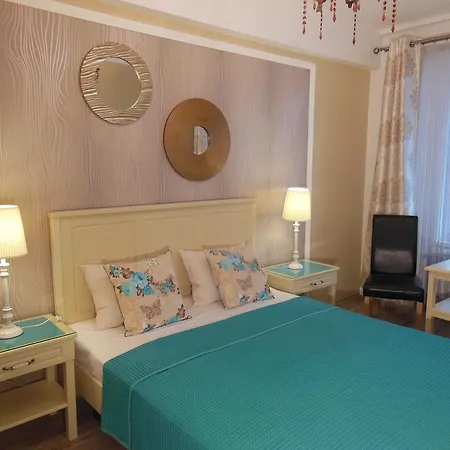 Gabrielle Summerland Apartment *