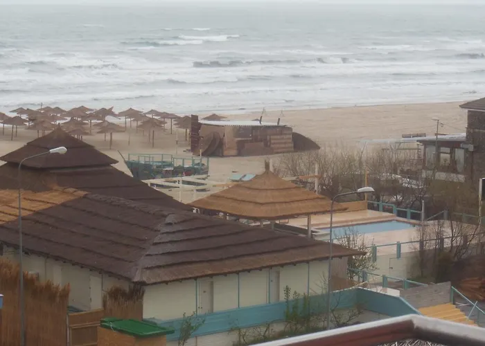 Gabrielle Summerland Mamaia