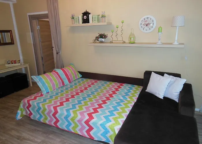 Gabrielle Summerland *